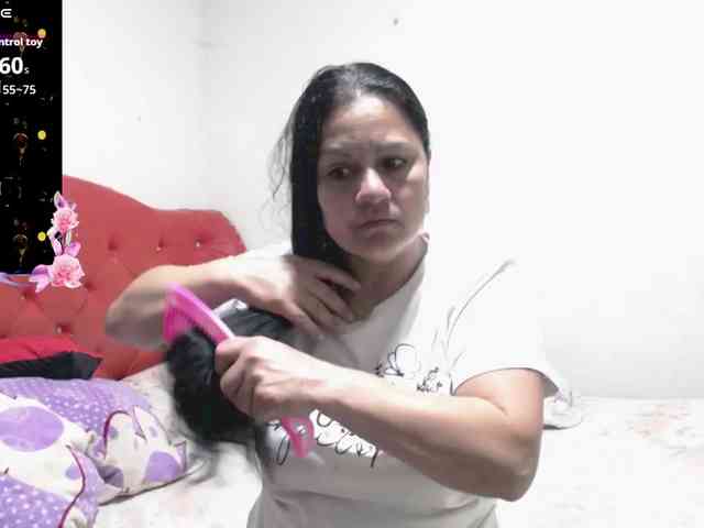 sexyjhoan81 webcam