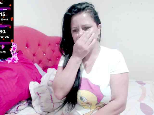 sexyjhoan81 webcam