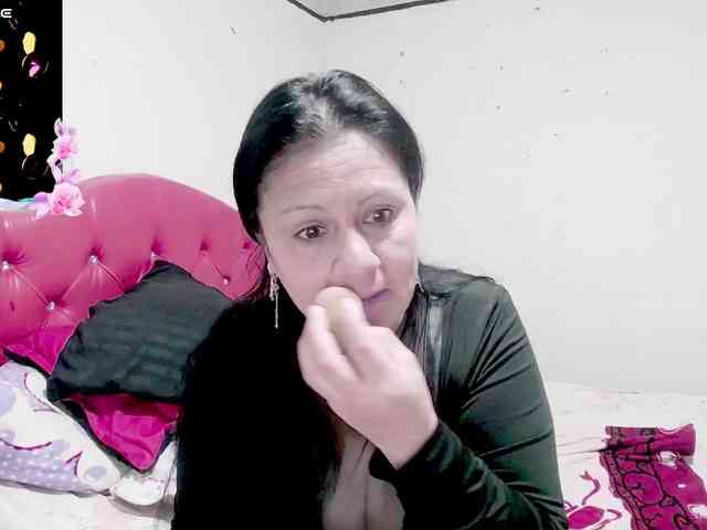 sexyjhoan81 webcam