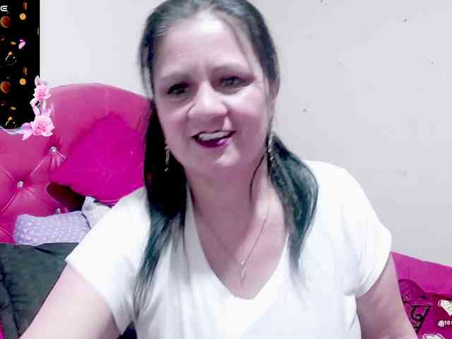 sexyjhoan81 webcam