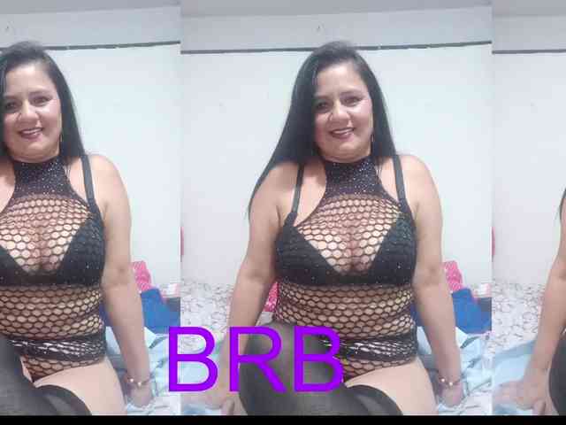 sexyjhoan81 webcam