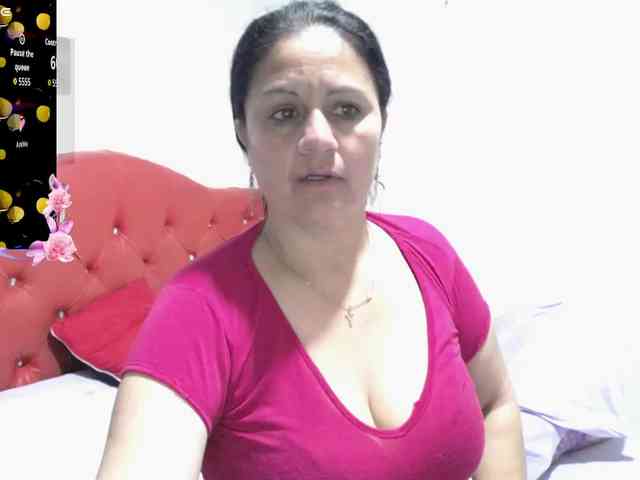 sexyjhoan81 webcam