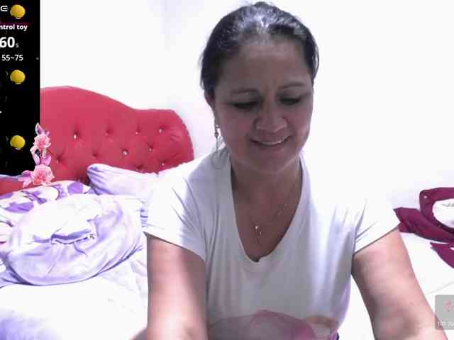 sexyjhoan81 webcam
