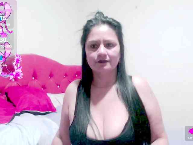 sexyjhoan81 webcam