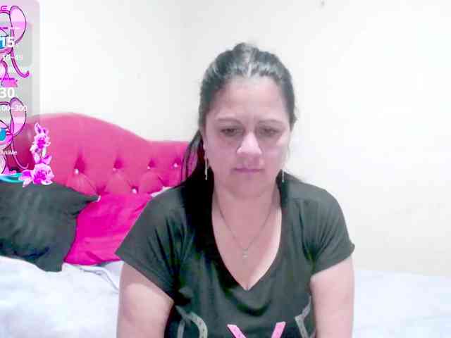 sexyjhoan81 webcam