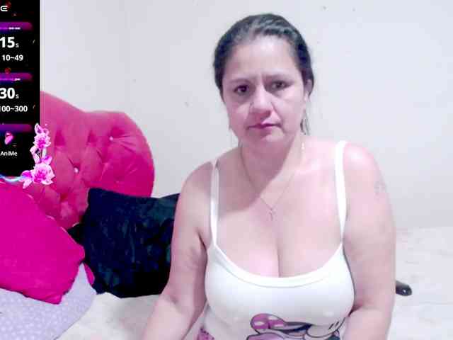 sexyjhoan81 webcam