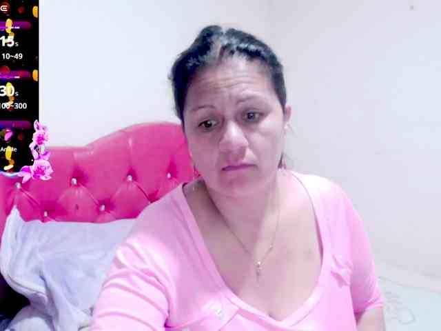 sexyjhoan81 webcam