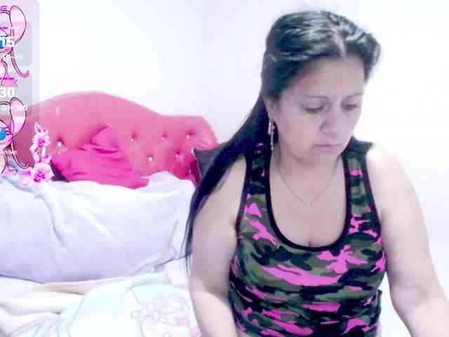 sexyjhoan81 webcam