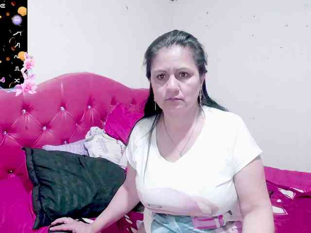 sexyjhoan81 webcam