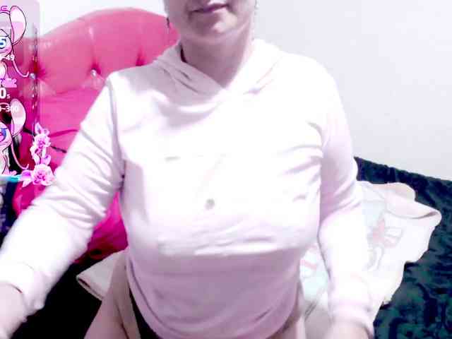 sexyjhoan81 webcam
