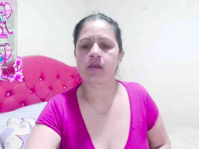 sexyjhoan81 webcam