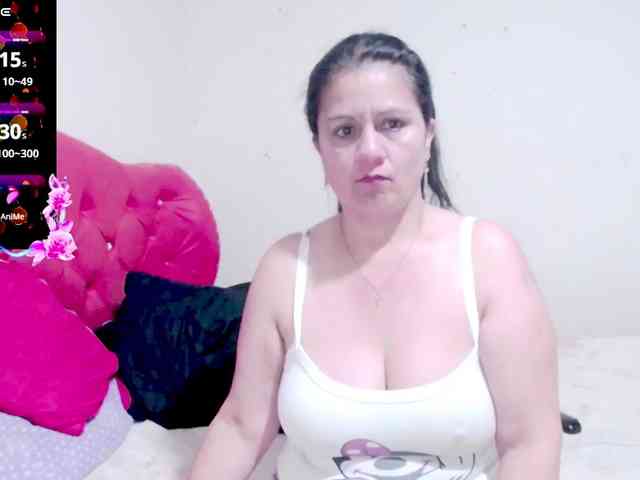 sexyjhoan81 webcam
