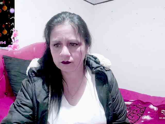 sexyjhoan81 webcam