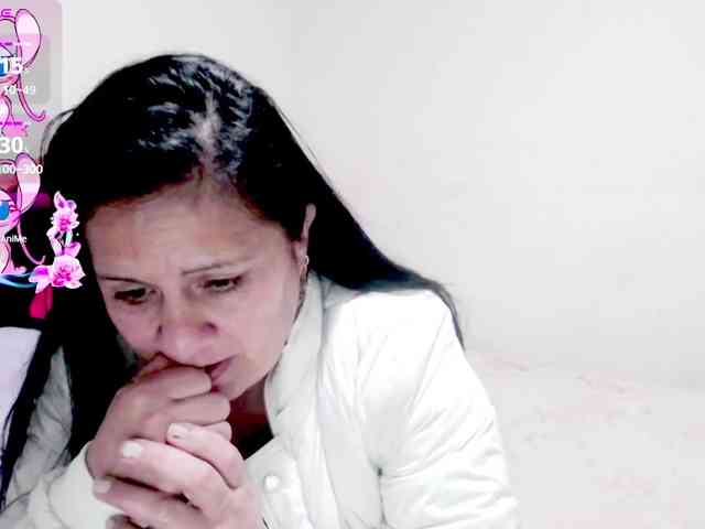 sexyjhoan81 webcam