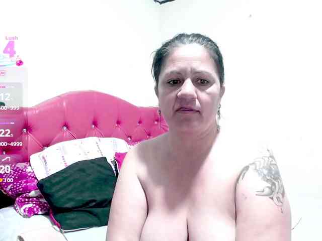 sexyjhoan81's webcam live show