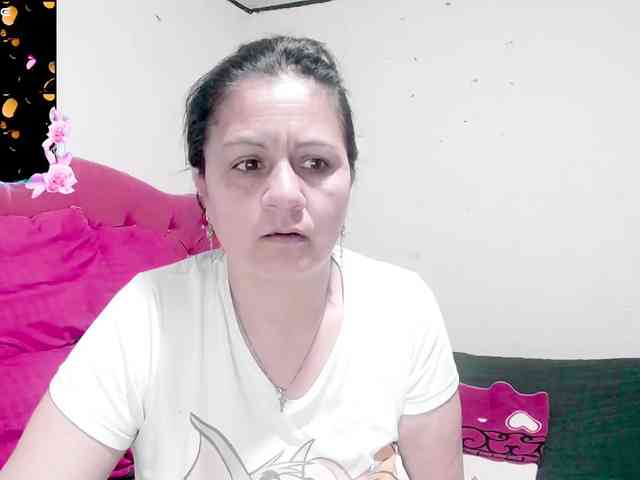 sexyjhoan81 webcam