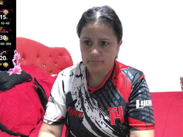 sexyjhoan81 webcam