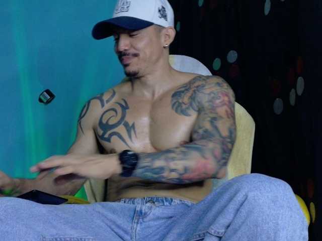 Alex-motta — live male cam