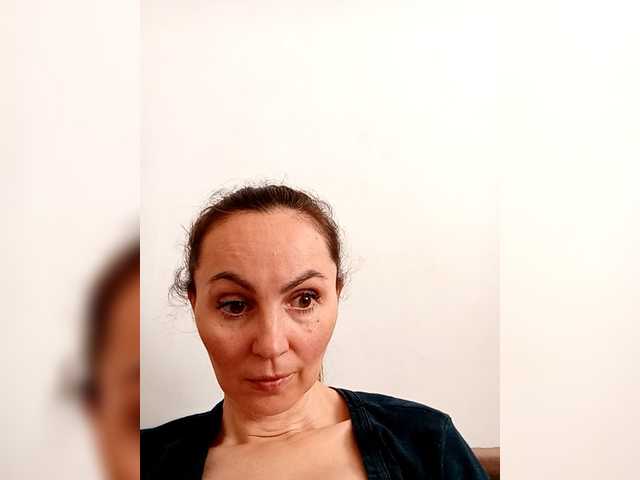 TessBertie's BongaCams show and profile