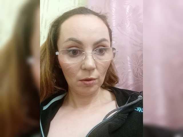 TessBertie live cam on BongaCams