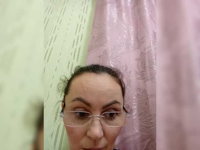 TessBertie live cam on BongaCams