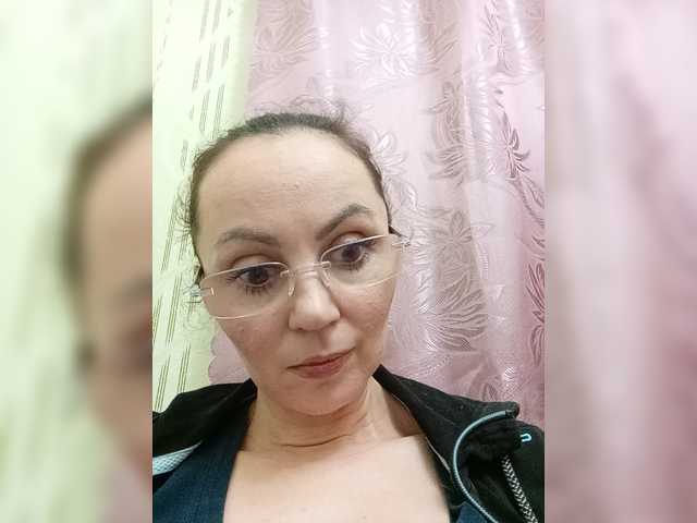 TessBertie live cam on BongaCams