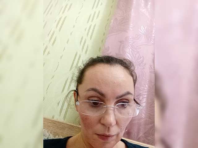 TessBertie live cam on BongaCams