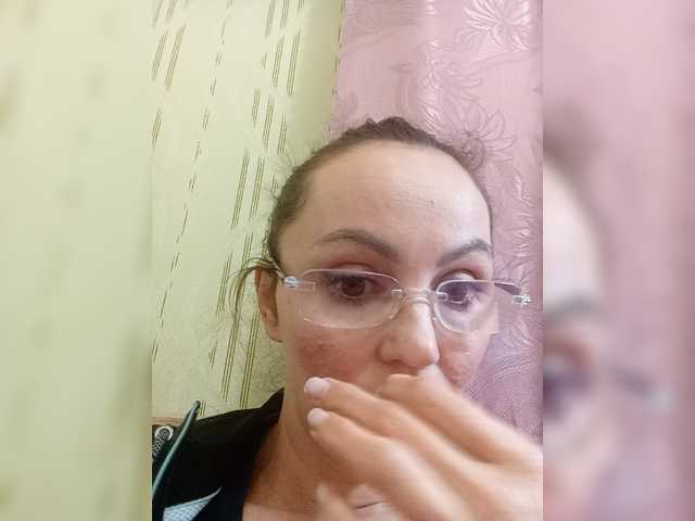 TessBertie live cam on BongaCams