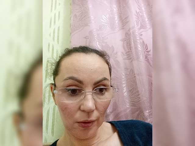 TessBertie live cam on BongaCams
