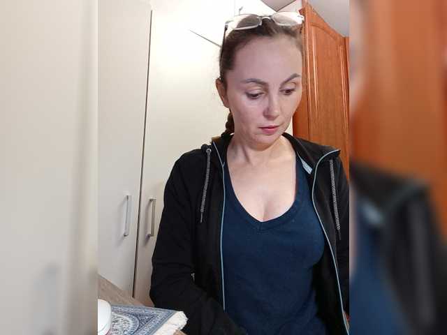 TessBertie live cam on BongaCams