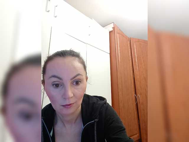 TessBertie live cam on BongaCams