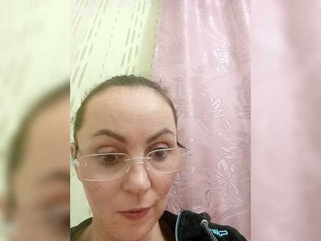 TessBertie live cam on BongaCams