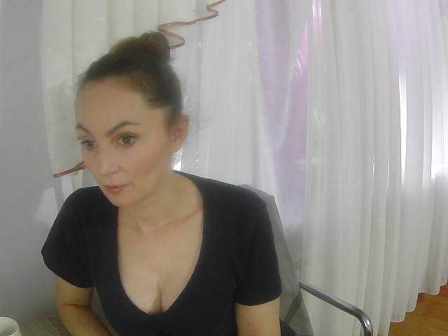 TessBertie live cam on BongaCams