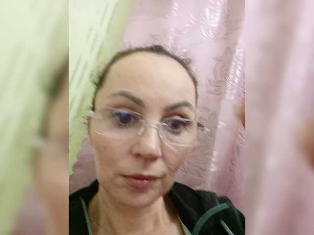 TessBertie live cam on BongaCams