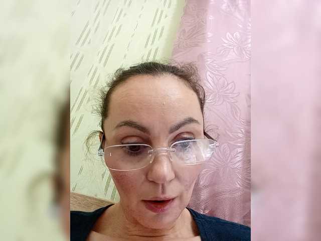 TessBertie live cam on BongaCams