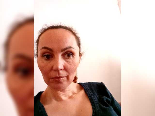 TessBertie's BongaCams show and profile