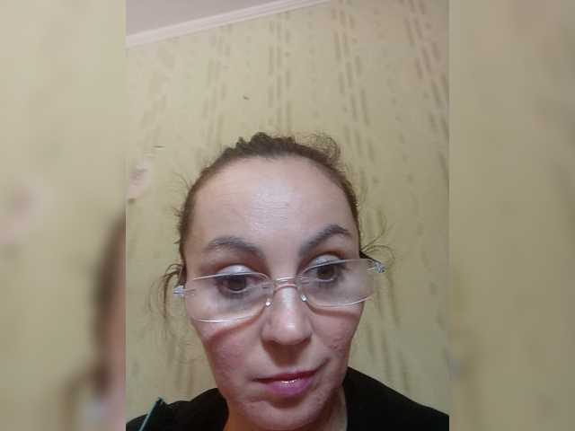 TessBertie live cam on BongaCams