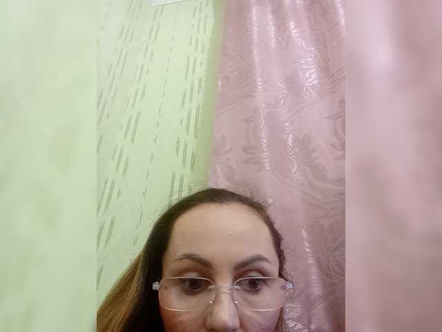 TessBertie live cam on BongaCams
