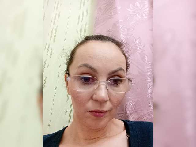 TessBertie live cam on BongaCams