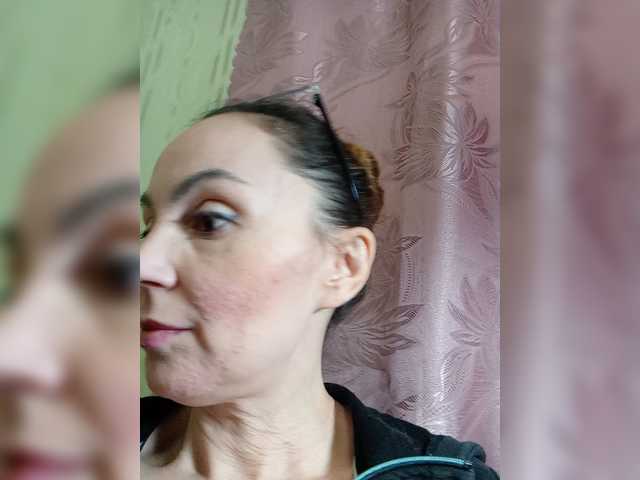 TessBertie live cam on BongaCams