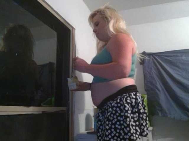TheGirlfromtheinternet, 27 y/o - Live Cam on BongaCams