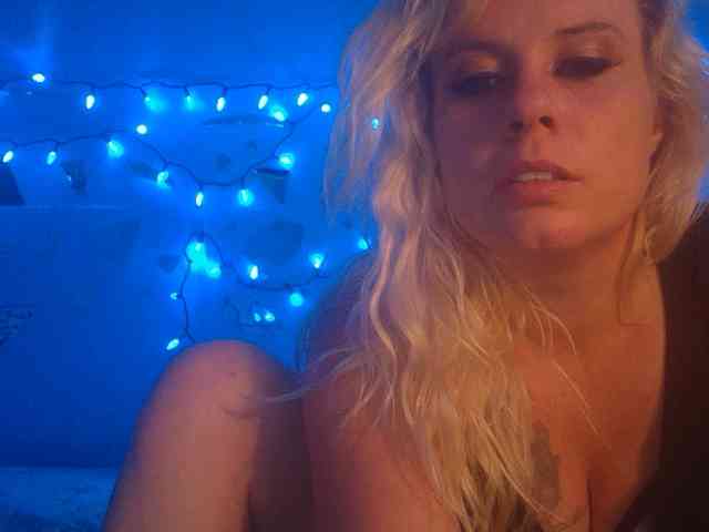 TheGirlfromtheinternet webcam