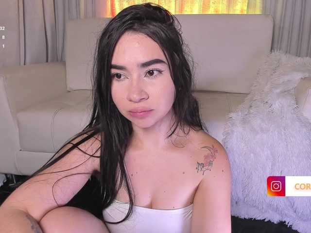 coralwells, en directo ahora en BongaCams