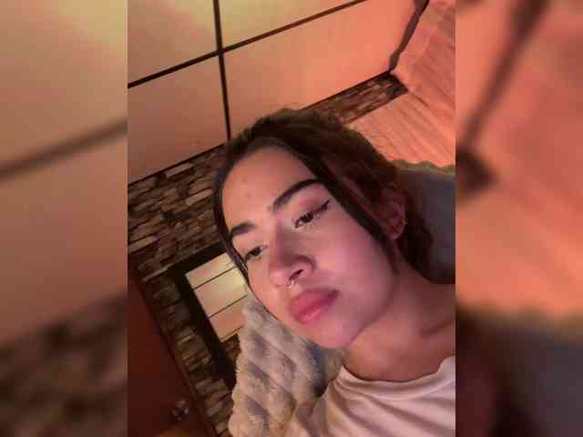 coralwells Live Webcam on BongaCams