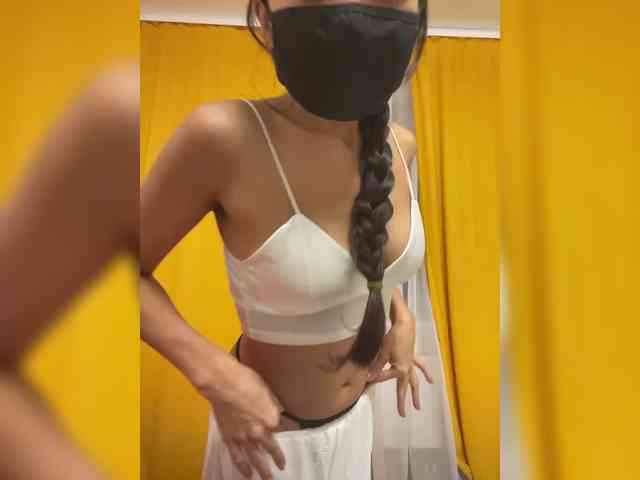 chatroom nude MissSweetie