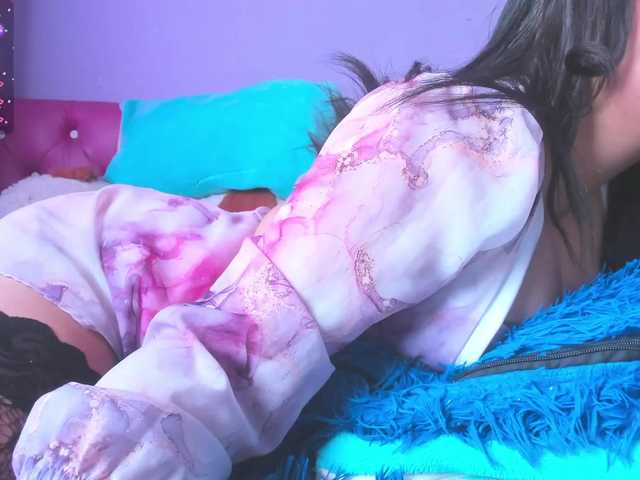 Cristaln07 live cam on BongaCams