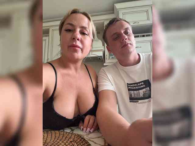 ParaLoveLove Sex Cam Show
