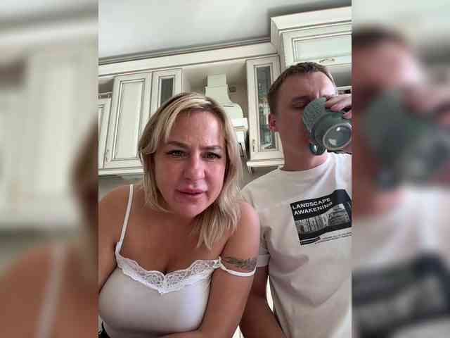 ParaLoveLove Sex Cam Show