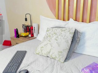 Nicole-Angels Porn Show