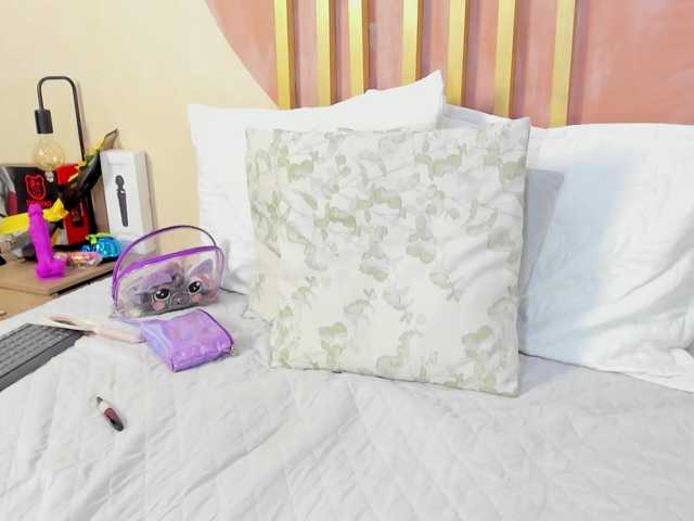 Nicole-Angels live cam on BongaCams